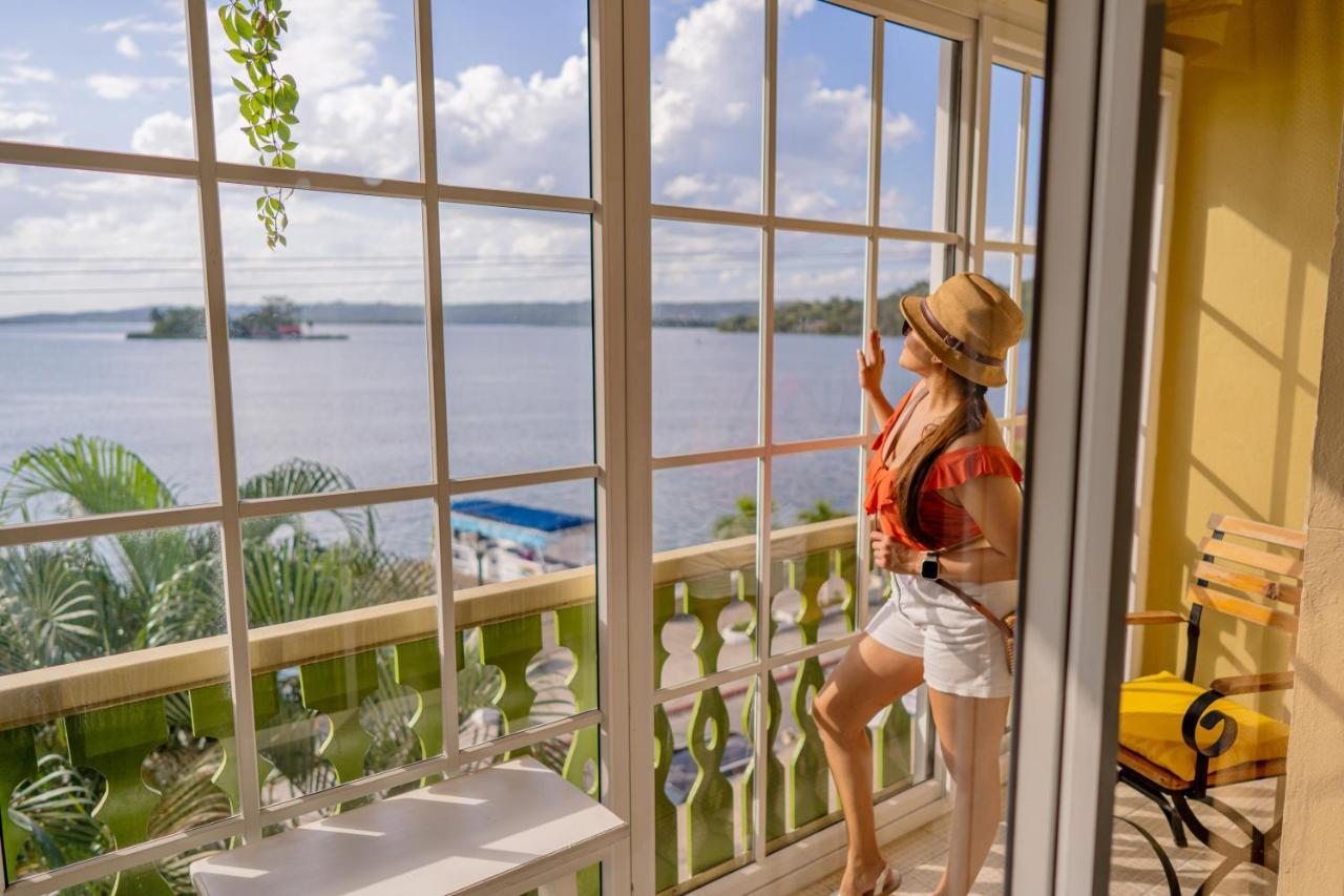 Hotel Peten Флорес Екстер'єр фото