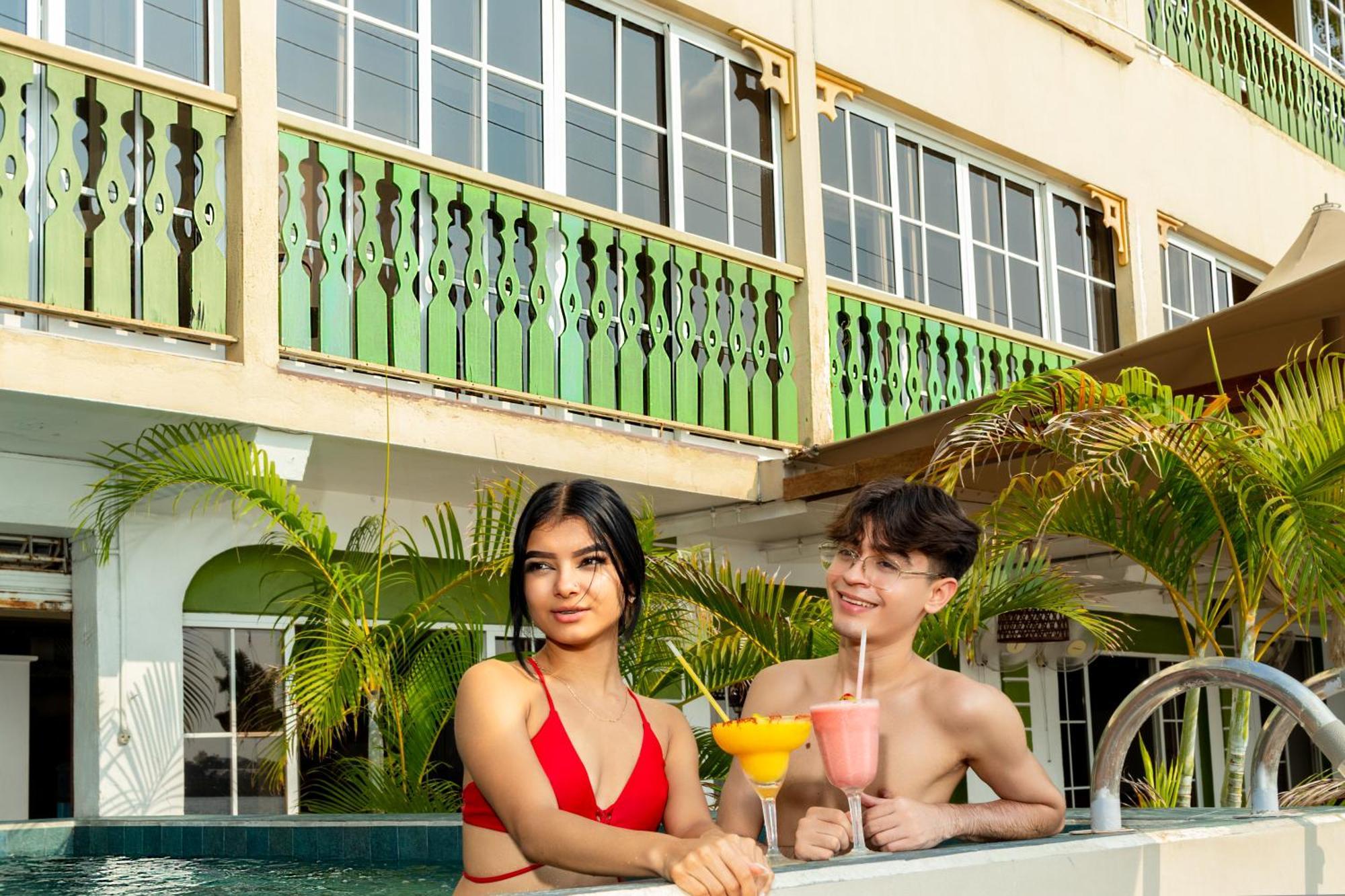 Hotel Peten Флорес Екстер'єр фото