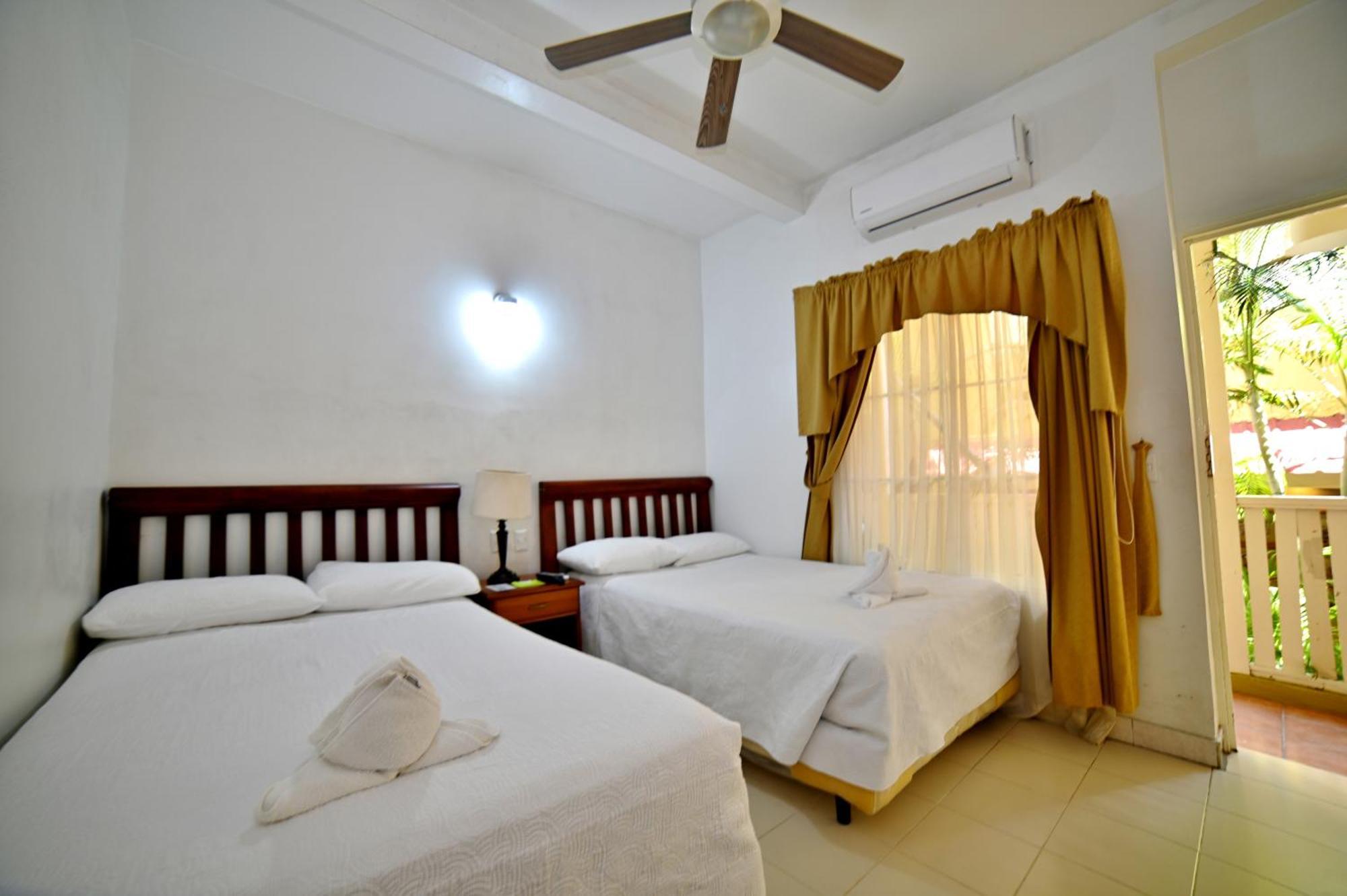 Hotel Peten Флорес Екстер'єр фото